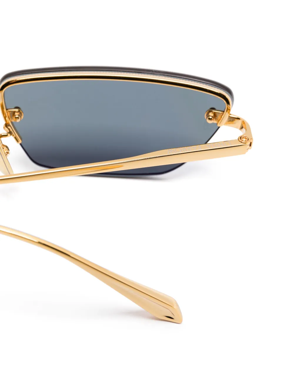 Linda Farrow Cleo zonnebril Goud