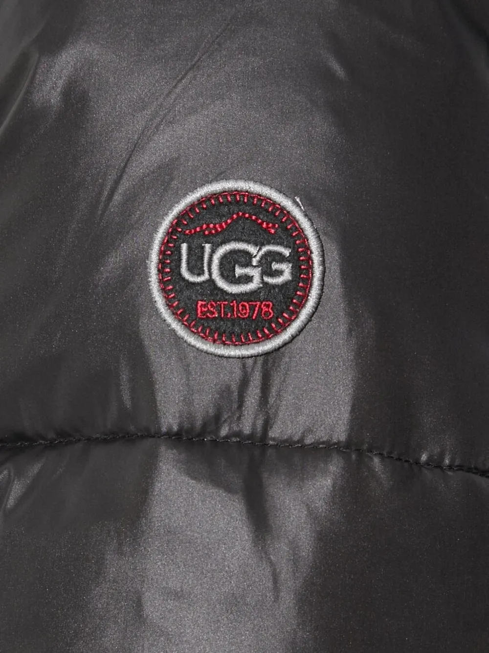 UGG quilted puffer jacket Zwart