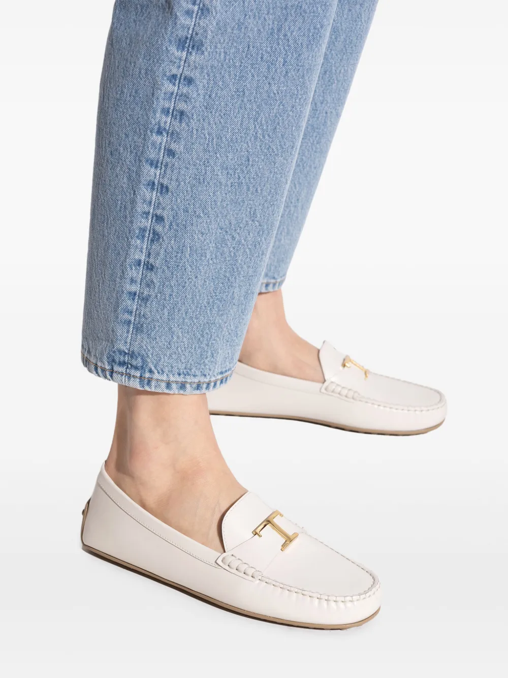 【 TOD'S 】レザー ローファー ホワイト Tod's レザーローファー | ホワイト | FARFETCH JP