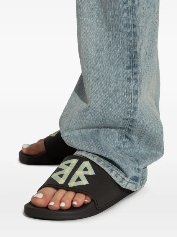 Balenciaga Pool Slides | Black | FARFETCH