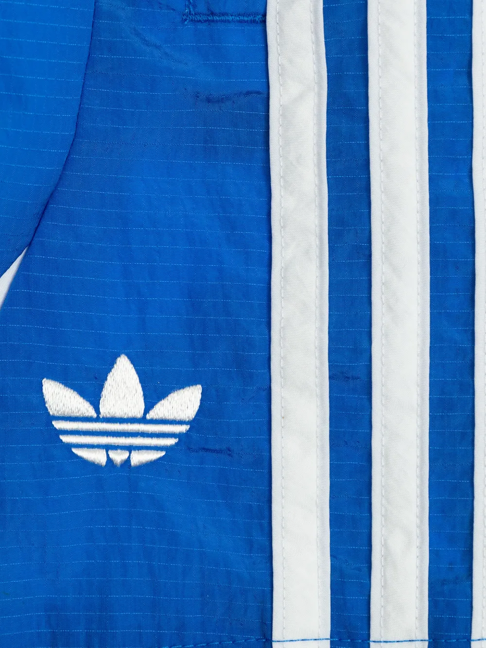 adidas Kids Drie gestreepte shorts Blauw