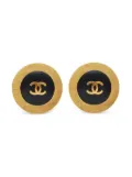CHANEL Pre-Owned 1994 CC logo clip-on earrings - Gold