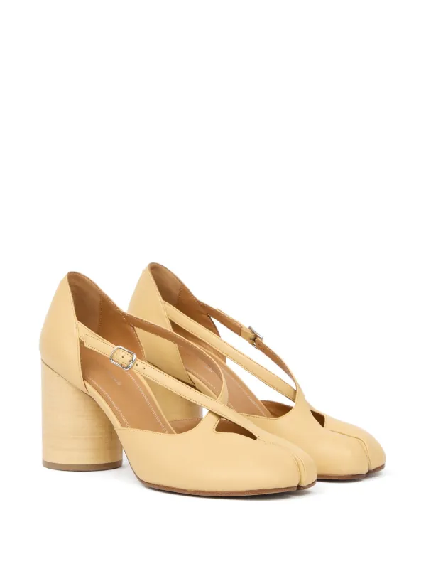 【Maison Margiela】Tabi 80mm アンクルブーツ BEIGE Maison Margiela 80mm Tabi Straps Pumps | Neutrals | FARFETCH