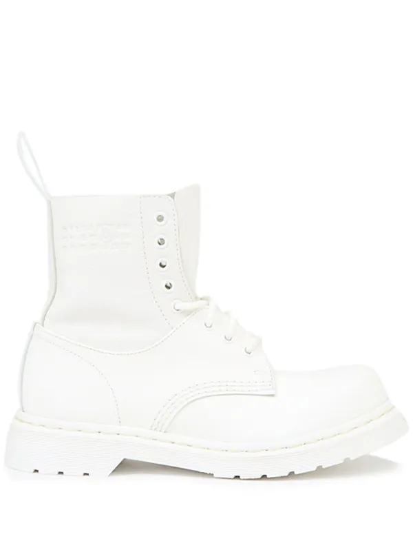 MM6 マルタンマルジェラ　ホワイト　ブーツ MM6 Maison Margiela x Dr. Martens 1460 ブーツ | ホワイト | FARFETCH JP