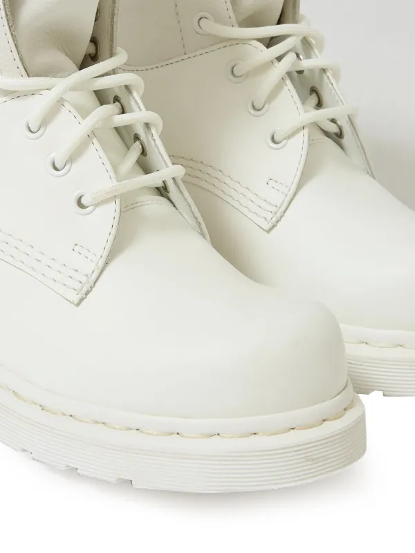 MM6 Maison Margiela x Dr. Martens 1460 ブーツ | ホワイト | FARFETCH JP
