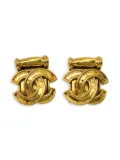 CHANEL Pre-Owned 1994 CC earrings - Gold