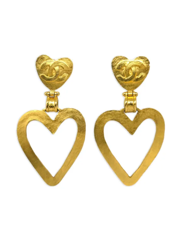 Chanel Pre-owned 1995 Heart Earrings in Gold