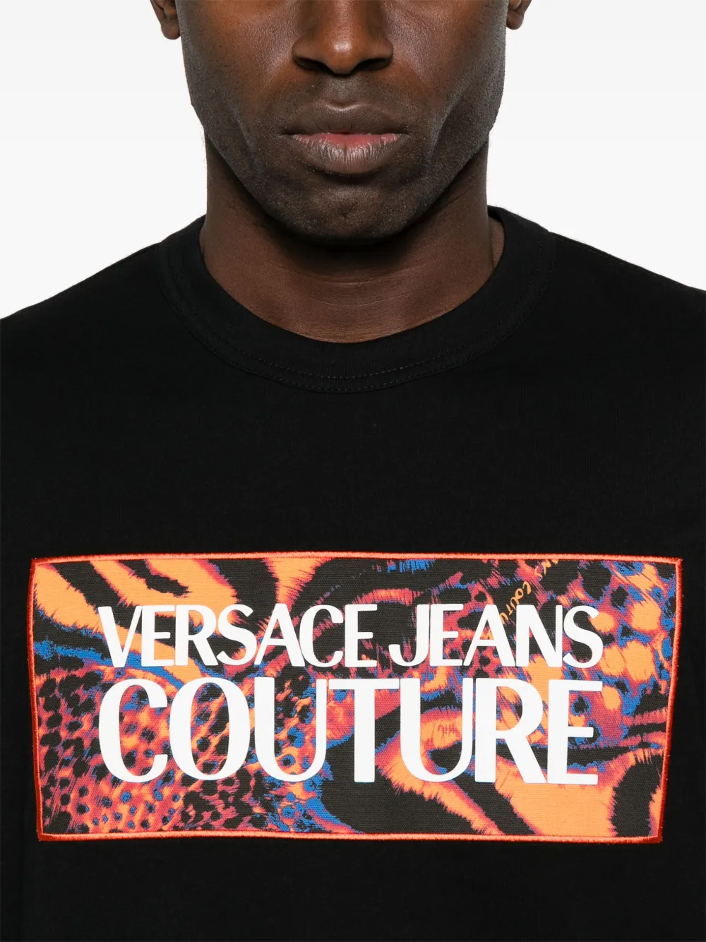 VERSACE JEANS COUTURE LOGO-PATCH T-SHIRT