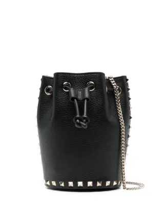 Valentino Garavani ロックスタッズ バケットバッグ | ブラック
