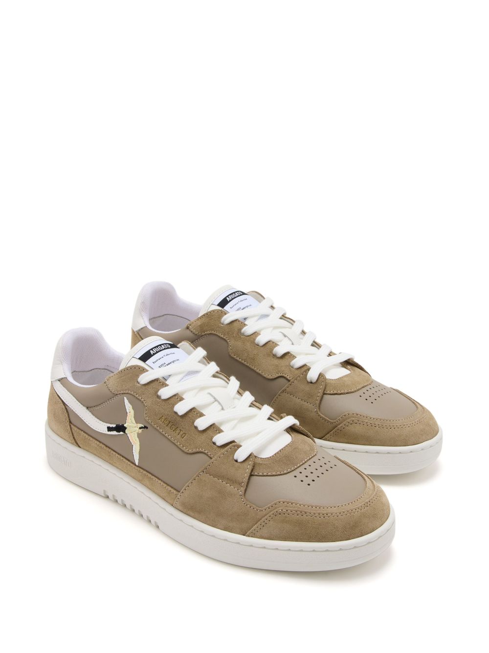 Axel Arigato Sneakers met logo-reliëf - Beige