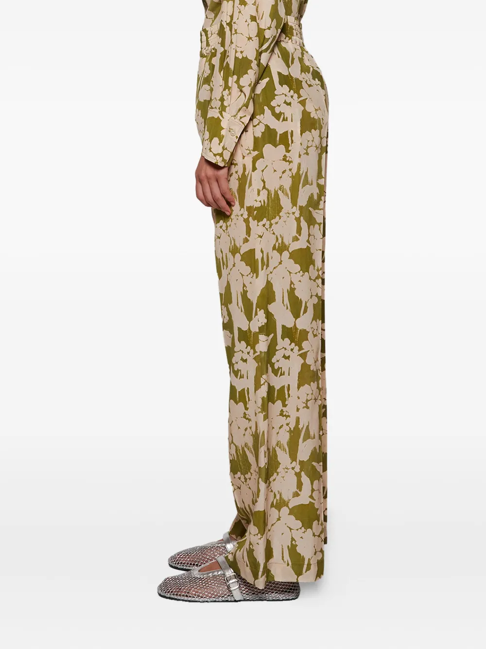Victoria Beckham floral-print trousers Groen