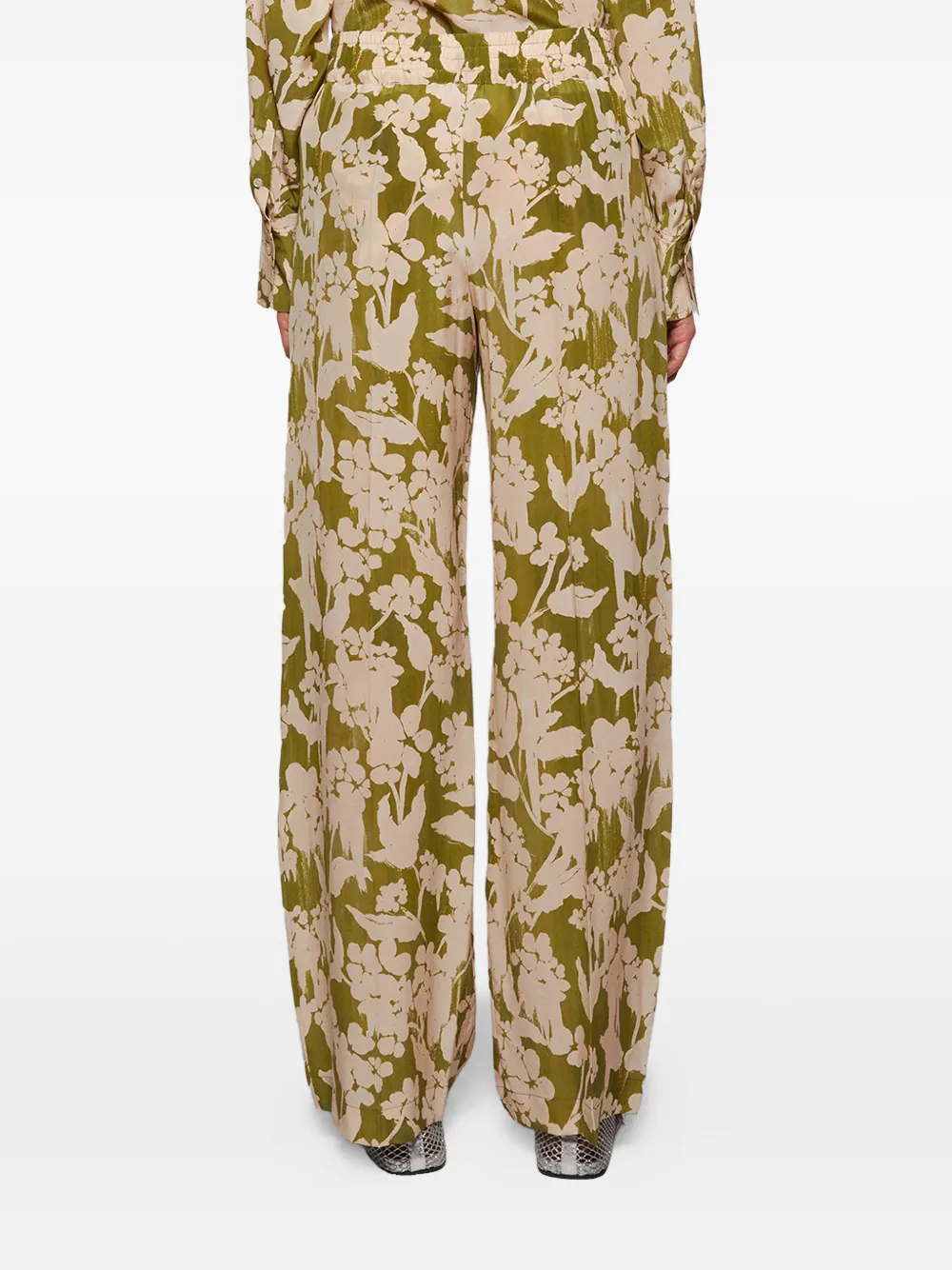 Victoria Beckham floral-print trousers Groen