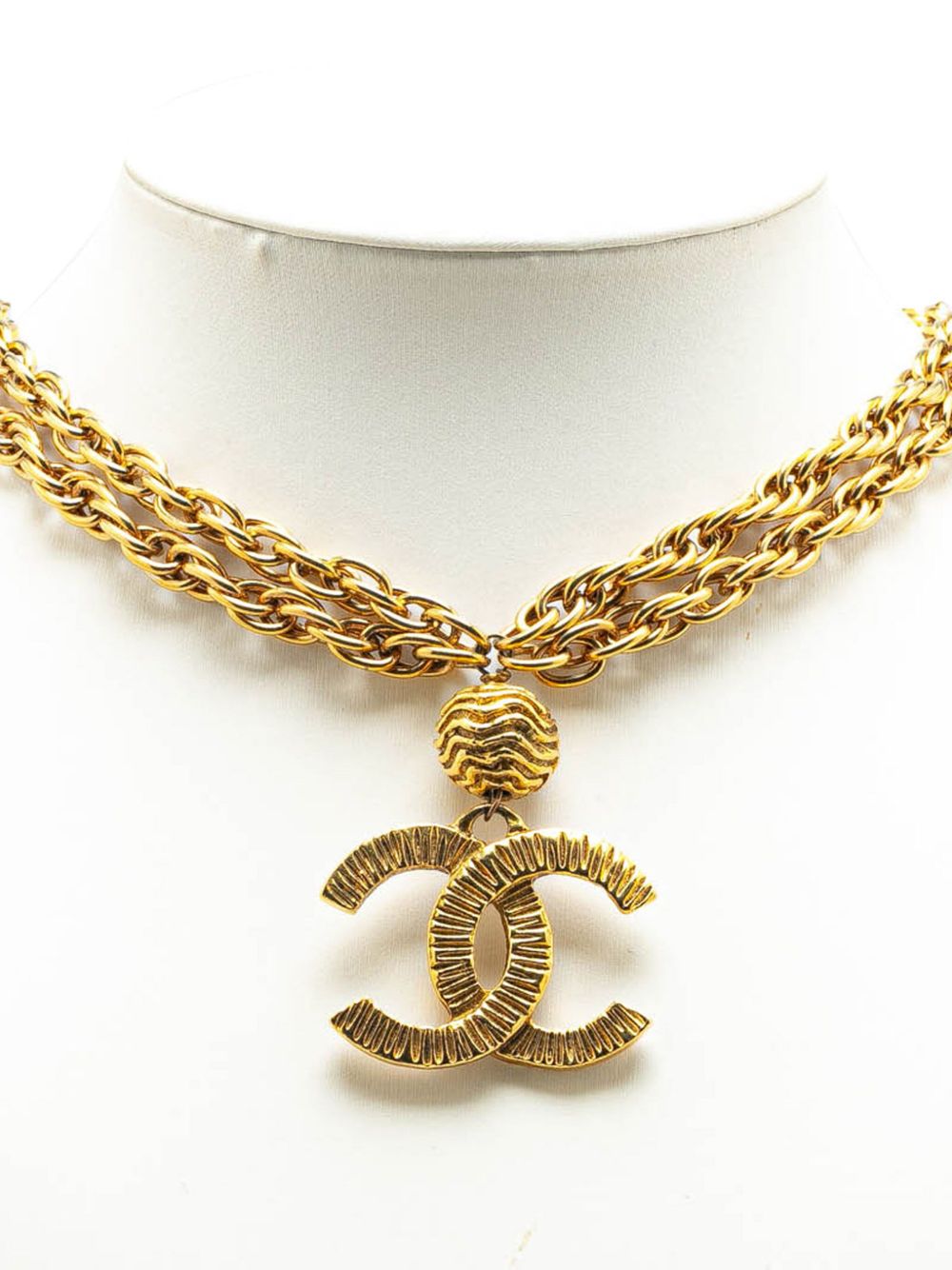 CHANEL 1970-1980 GOLD PLATED DOUBLE CHAIN CC PENDANT NECKLACE COSTUME NECKLACE