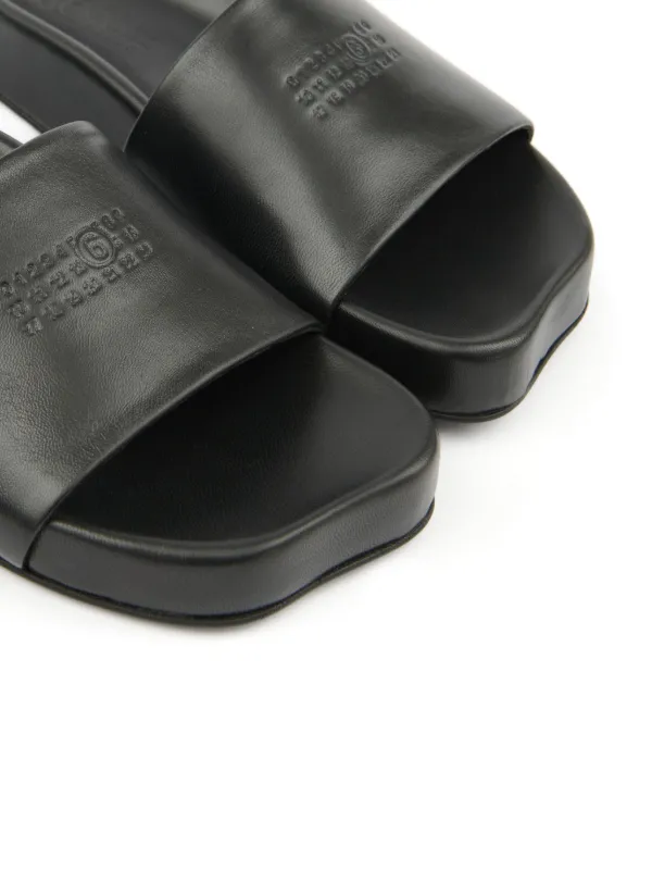 MM6 Maison Margiela ナンバーモチーフ サンダル | ブラック | FARFETCH JP