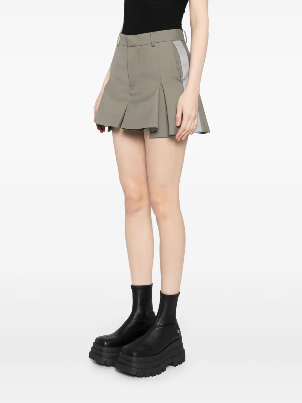 sacai Geplooide shorts Groen