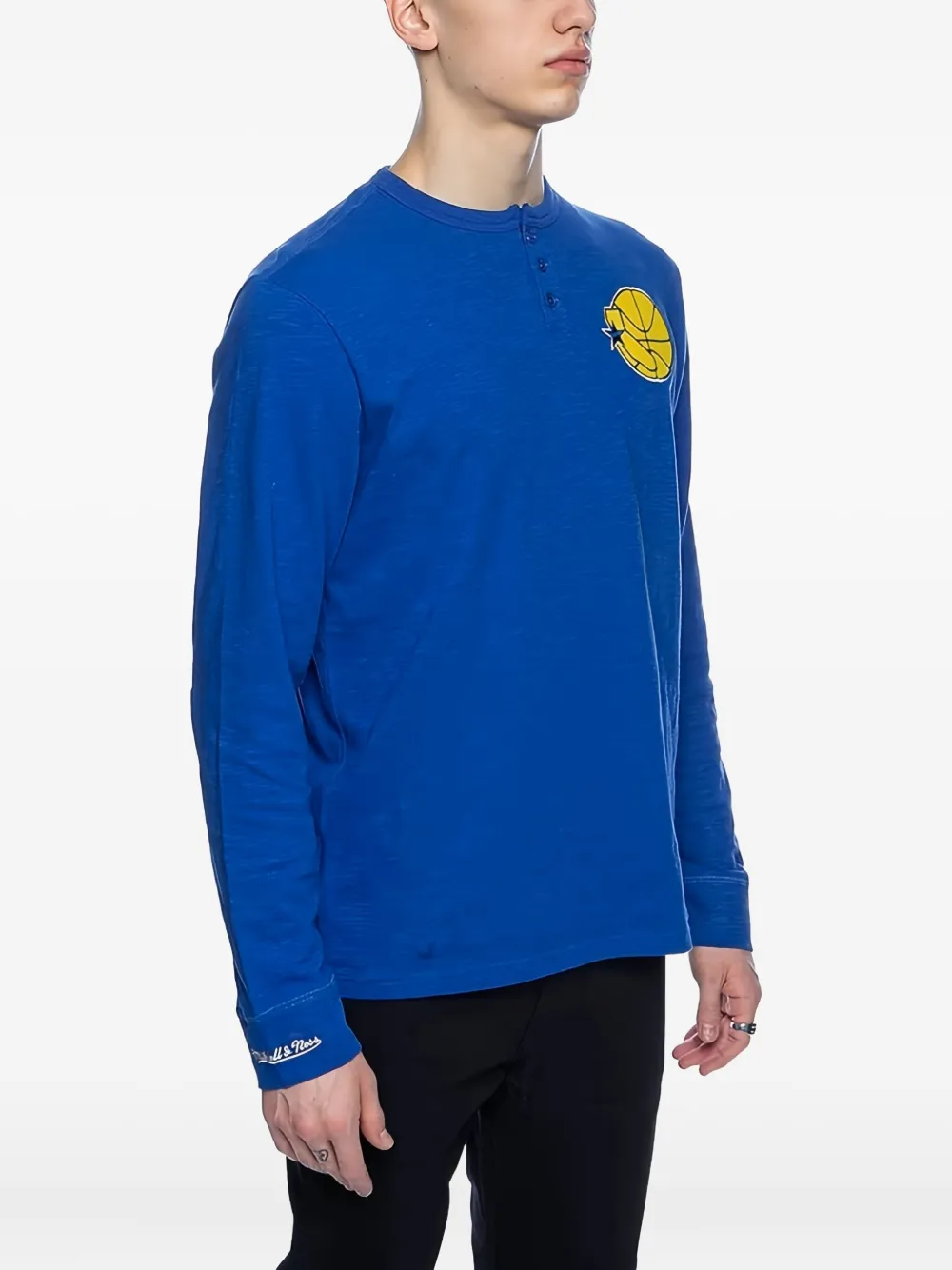 Mitchell & Ness henley basketball-logo T-shirt - Blauw