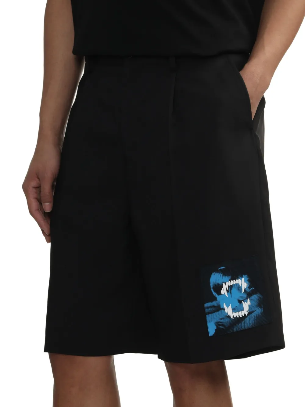 Undercover Geplooide shorts Zwart