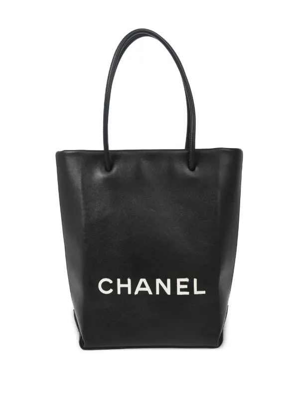 Chanel Pre-owned 2008 Essential Tote Bag in Black