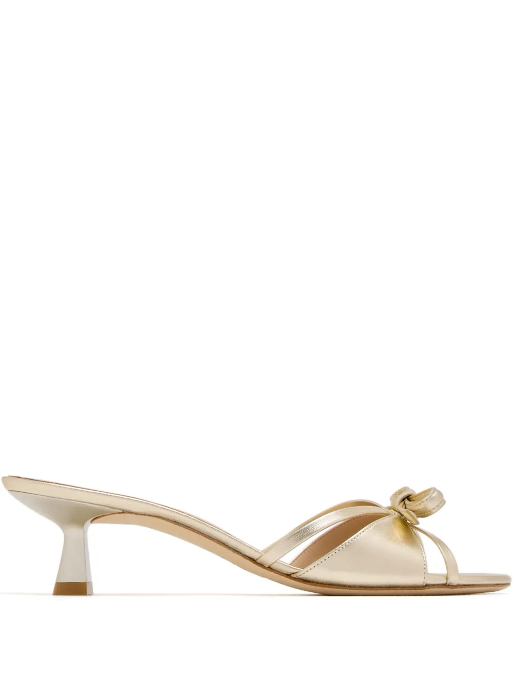 Stuart Weitzman 50 mm muiltjes met strikdetail Goud