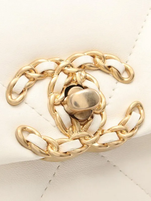 送料無料♪【CHANEL】ミディアム ラムスキン 19 フラップ CHANEL （新品・未使用品）シャネル 19 ナインティーン スモール