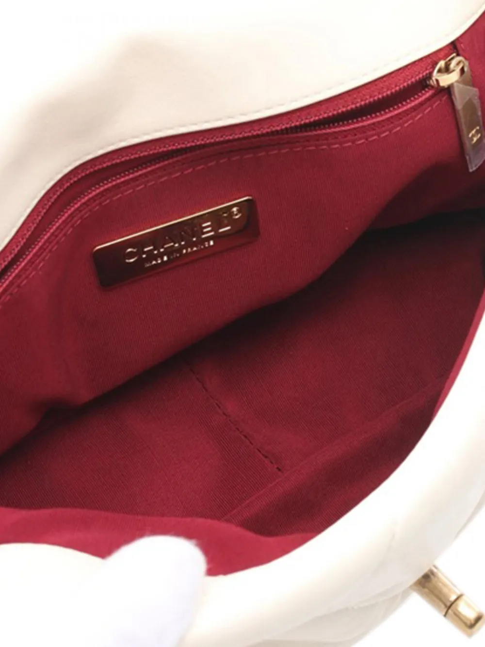 Pre-owned Chanel 2021-2024 Medium Lambskin 19 Flap Satchel In White