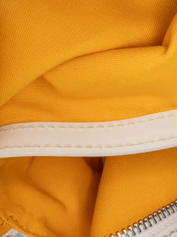 Goyard Pre-Owned 2023 Goyardine Sac Cap Vert Crossbody Bag Goyard Pre-Owned 2023 Goyardine Sac Cap Vert Crossbody Bag