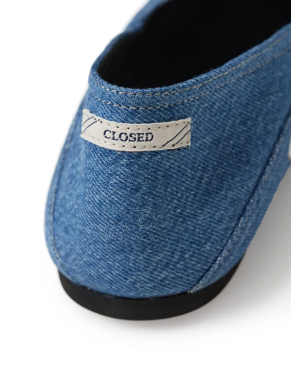 Closed studded ballerina shoes Blue