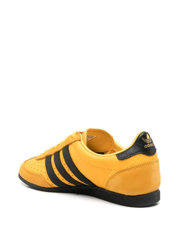 Adidas Japan スニーカー | イエロー | FARFETCH JP