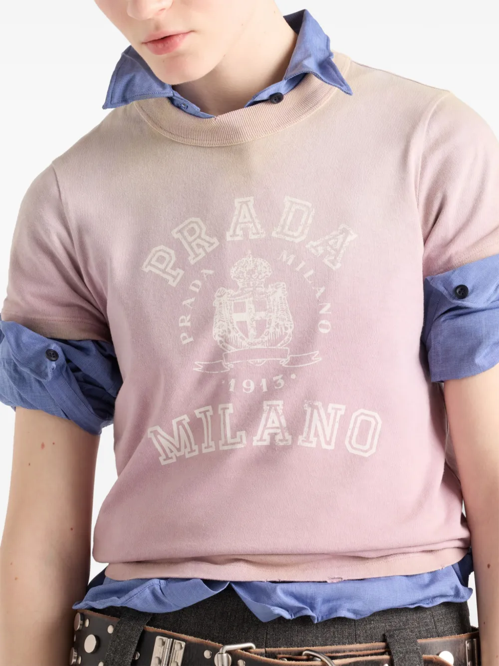 Prada T-shirt met logoprint Paars