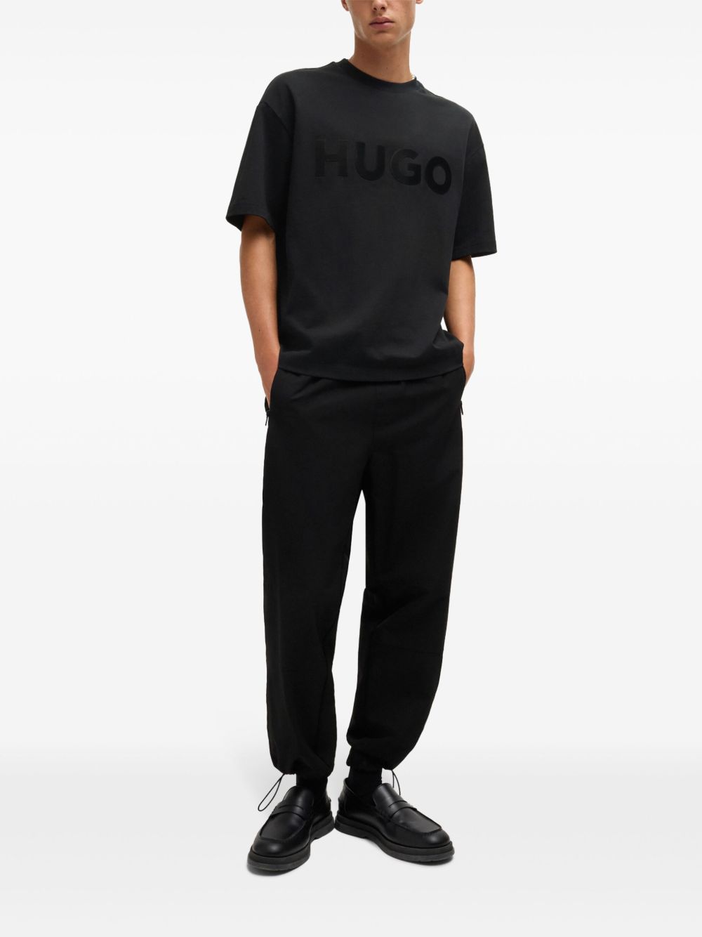 HUGO T-shirt met logoprint - BLACK