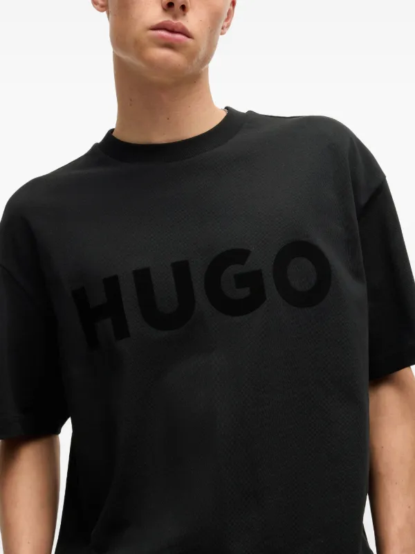 Tシャツ・カットソー HUGO Men T-shirt Black 50530647 001 HUGO - Cotton-jersey T-shirt with racing logos - Black