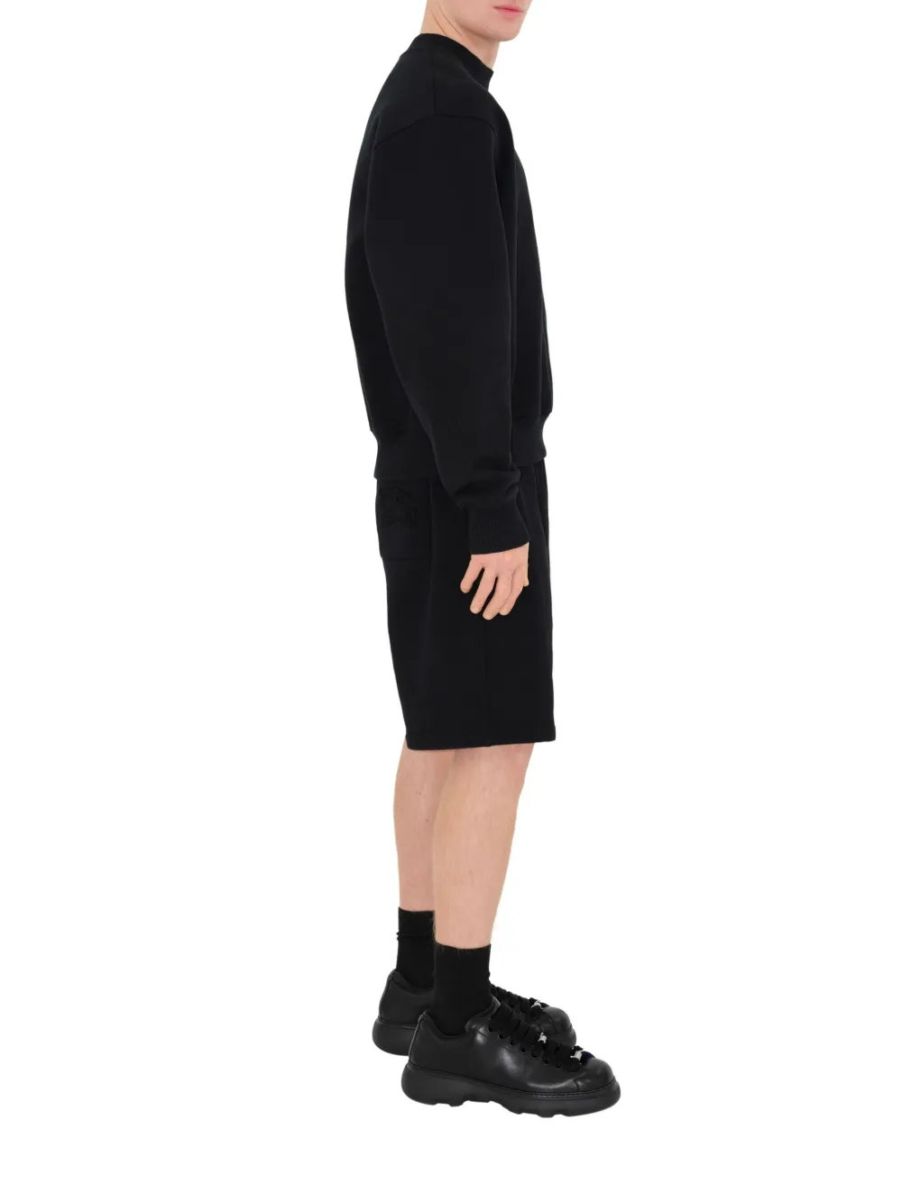 Burberry Equestrian Knight Straight Leg Shorts In Schwarz