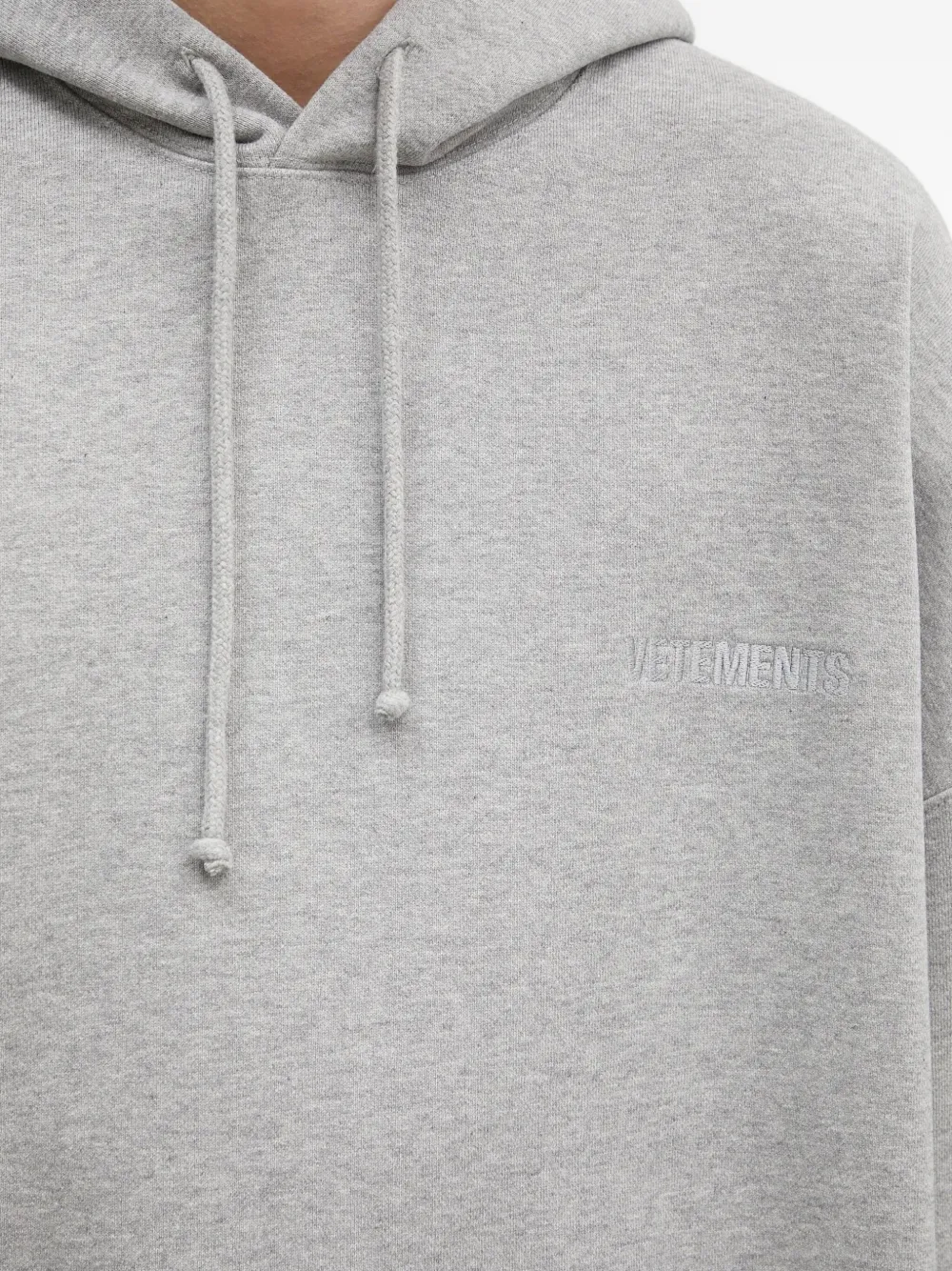 VETEMENTS logo-embroidered hoodie Grijs