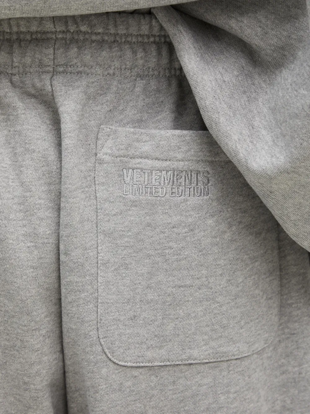 VETEMENTS logo-embroidered track pants Grijs