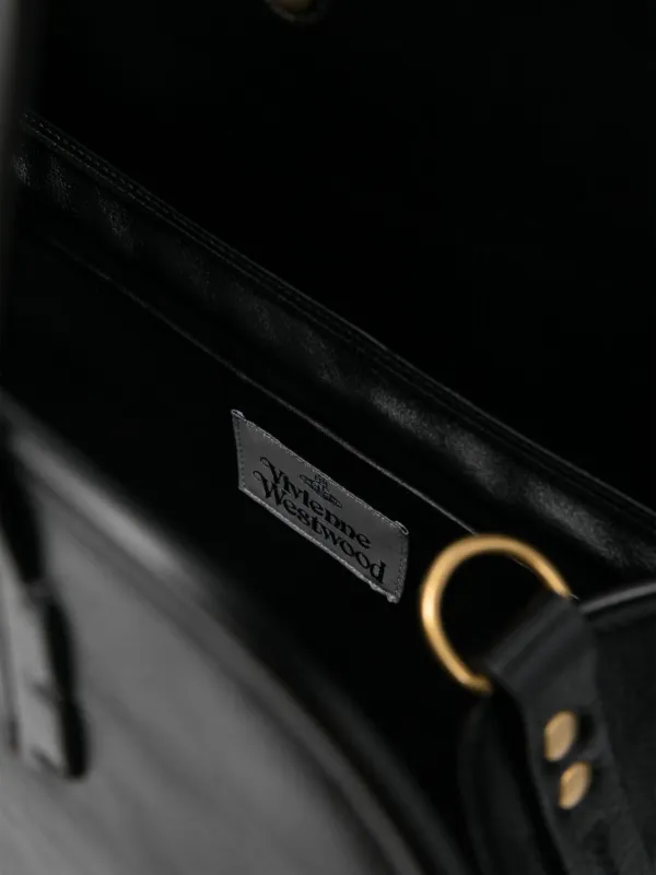 【VivienneWestwood】Yasmina ラージ レザー ショルダーバッグ 送関込□Vivienne Westwood□Yasmina ラージショルダーバッグ