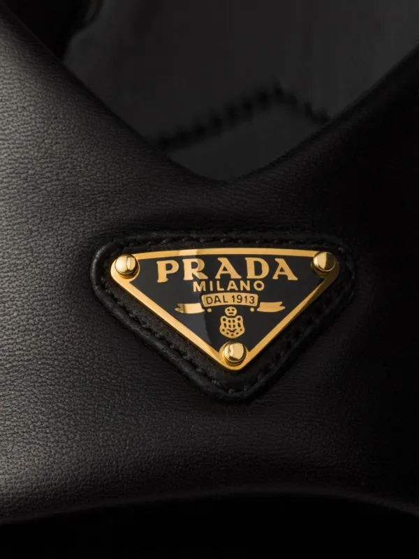 PRADA 35 22.0 パンプス イタリア製 エナメル ブラック/RC117