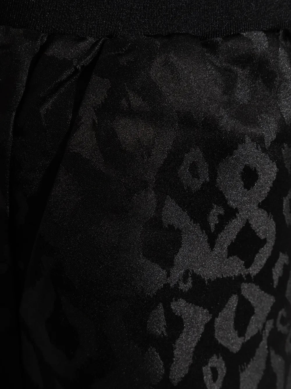 Ea7 Emporio Armani Shorts met grafische print Zwart