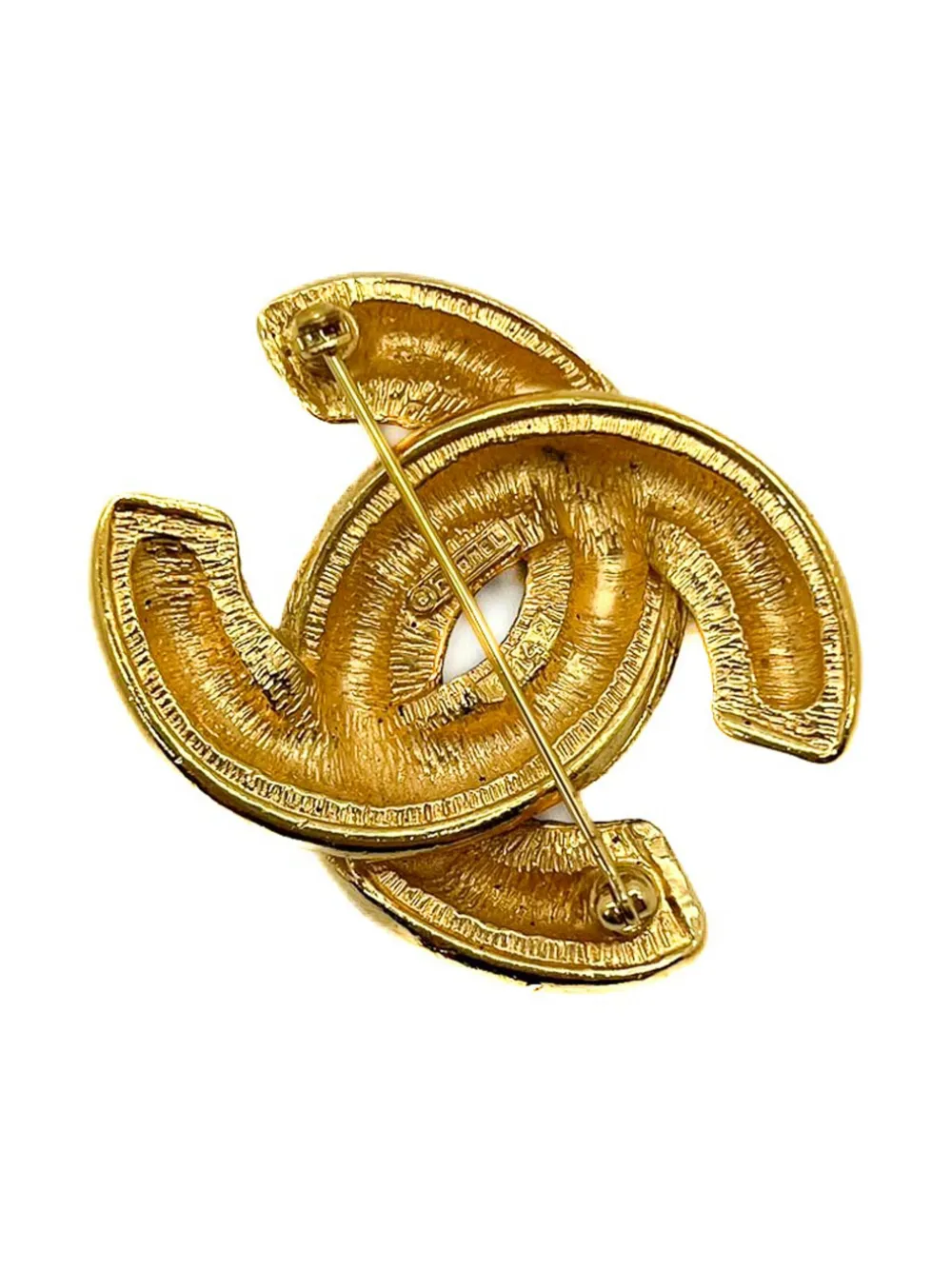 Pre-owned Chanel 1980s Matelassé Cc Brooch In Gold