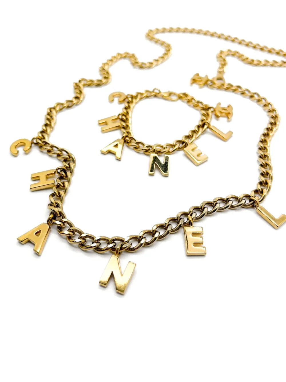 Pre-owned Chanel 2002s Letter-charm Neclace Set In Gold