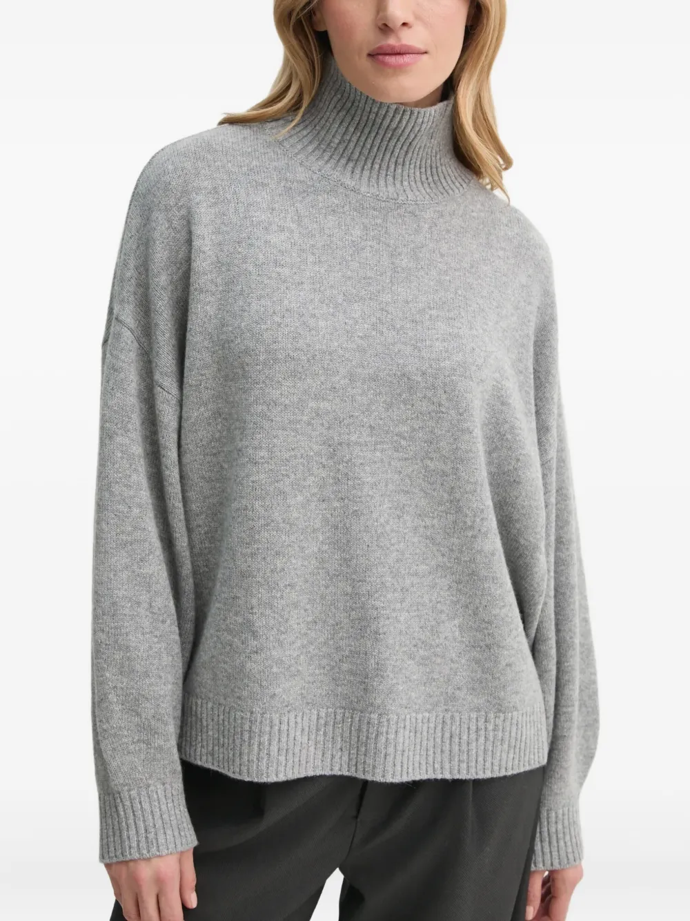 Gestuz Casia trui met hoge hals Grijs