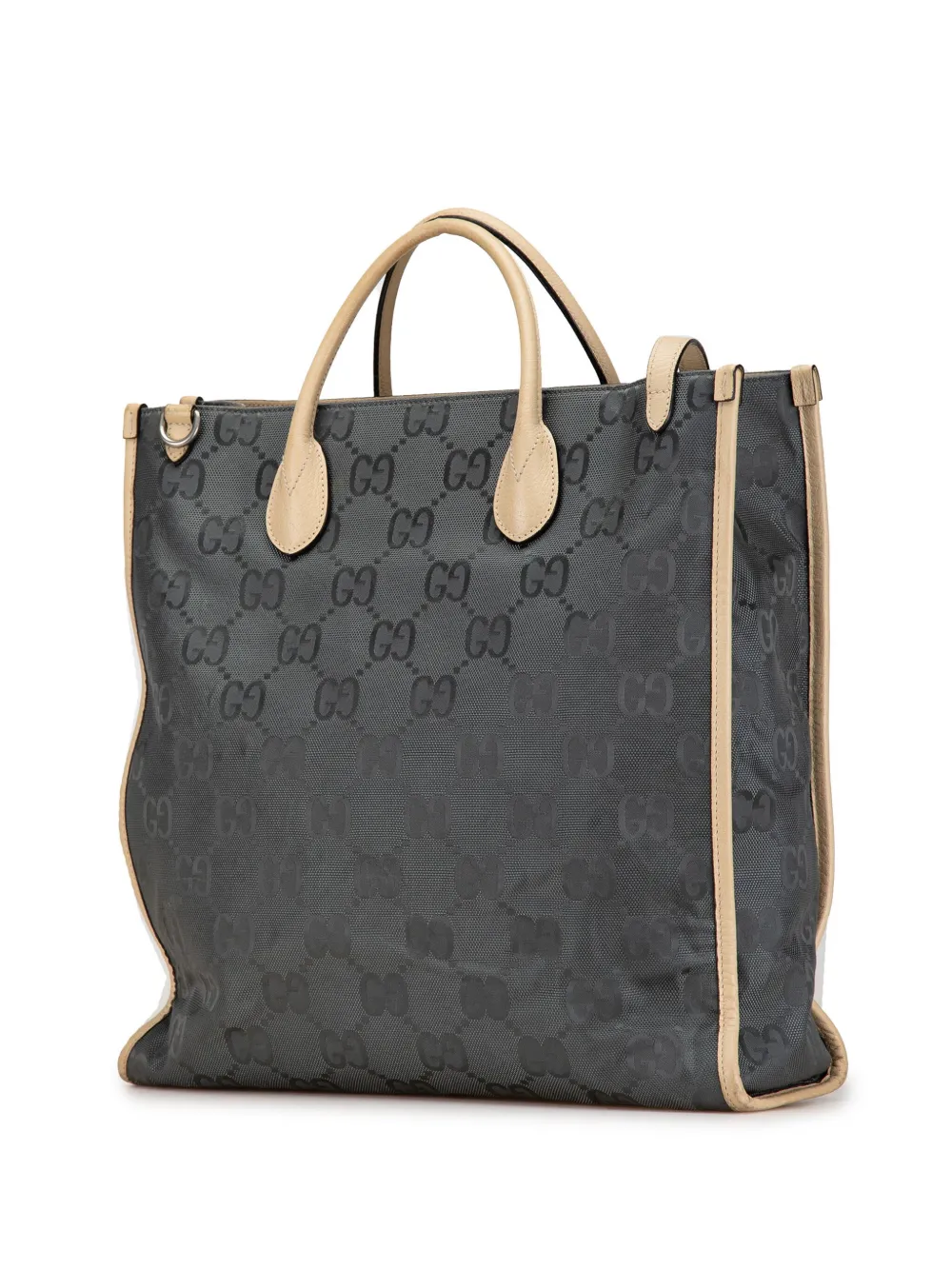 Pre-owned Gucci 2016-2024 Gg Nylon Off The Grid Satchel In 灰色