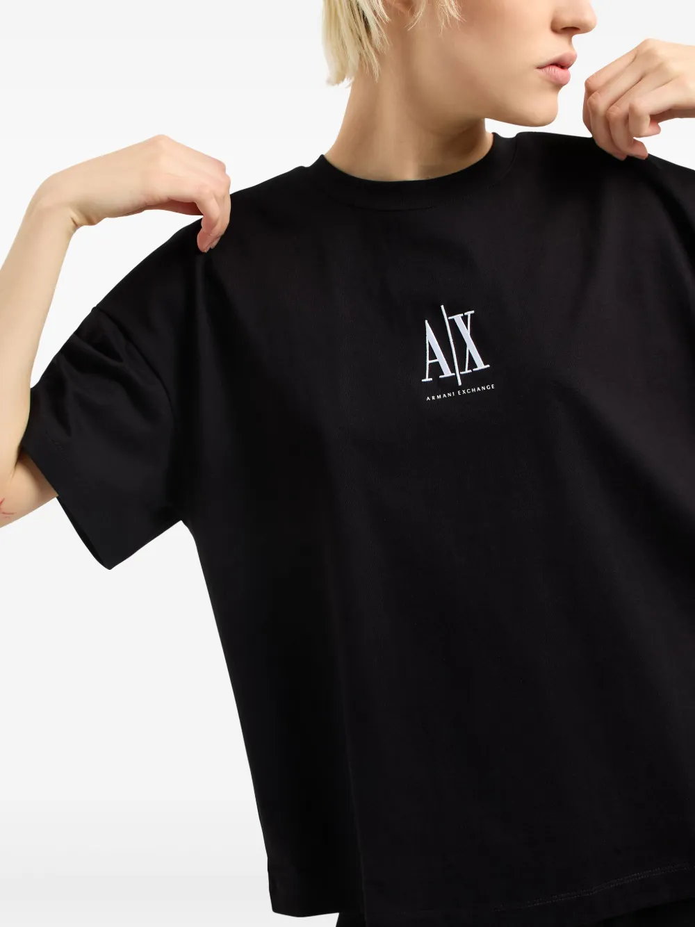 Armani Exchange T-shirt met geborduurd logo Zwart
