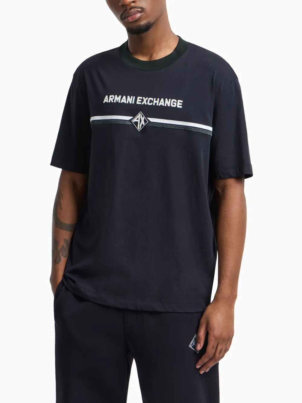 Armani Exchange logo-embroidered T-shirt - Blauw