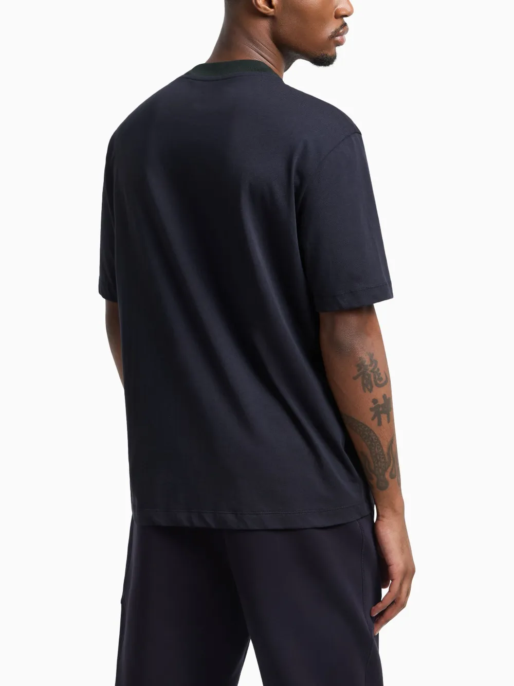 Armani Exchange T-shirt met geborduurd logo Blauw