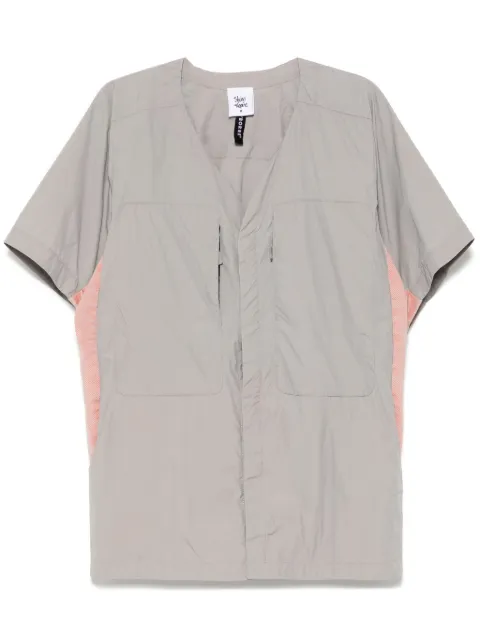 Stain Shade chamarra rompevientos con cuello en V