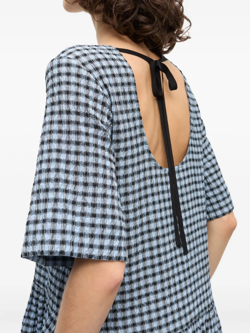 GANNI Geruite seersucker midi-jurk Blauw