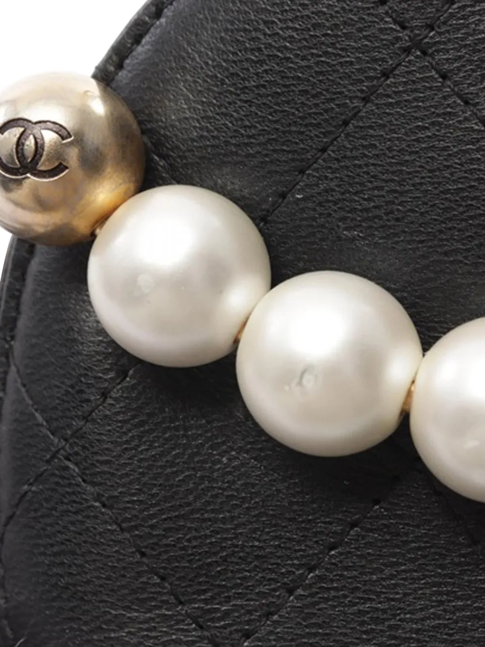 CHANEL Pre-Owned 2019 Lambskin Pearl Round Clutch On Chain crossbody bag - Zwart