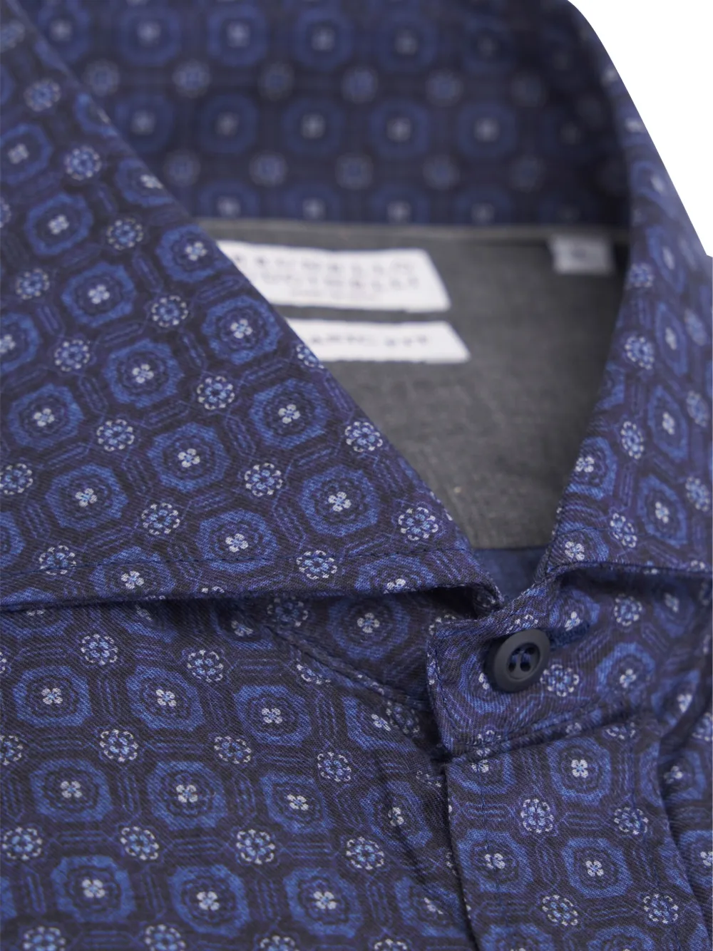 Brunello Cucinelli camisa con estampado de mosaico | Image 2