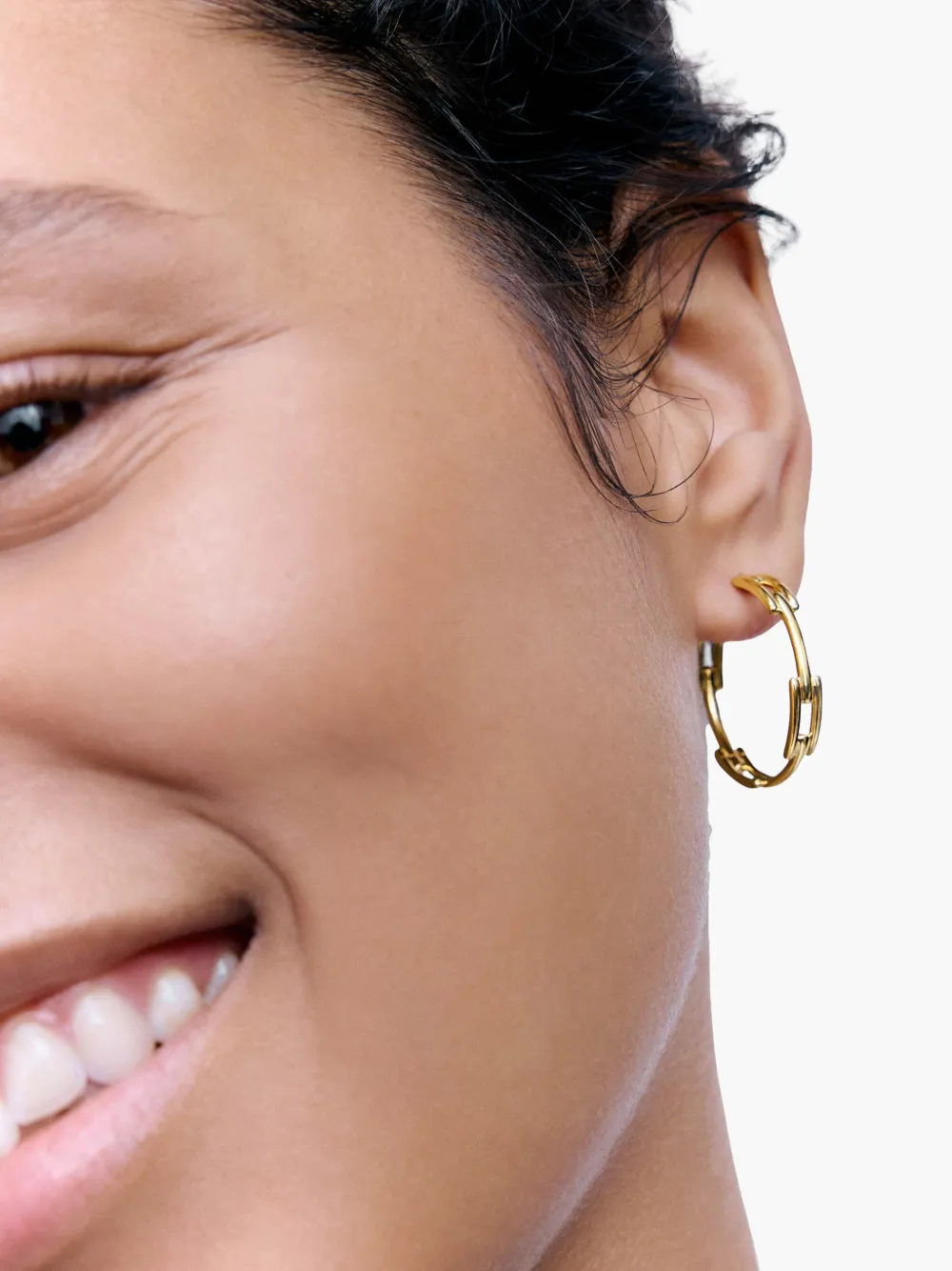 Monica Vinader Medium Link Earrings In Gold