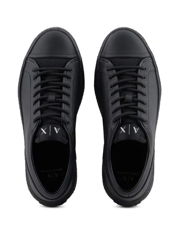送料/関税込【ARMANI EXCHANGE】ロゴ レザー スニーカー Armani Exchange レザースニーカー | ブラック | FARFETCH JP